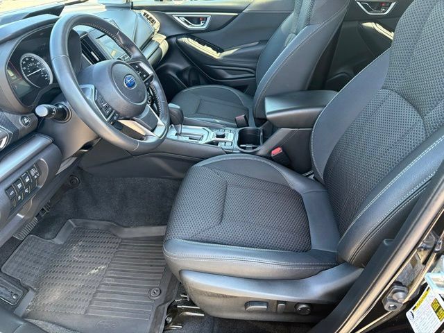 Used 2024 Subaru Forester Premium AWD/4WD image 25