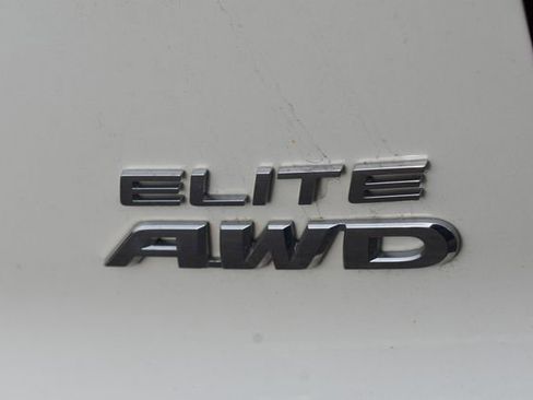 Used 2018 Honda Pilot Elite image 12