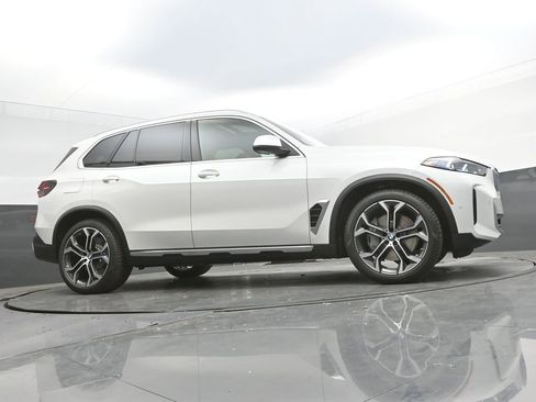 New 2026 BMW X5 xDrive50e AWD/4WD image 52