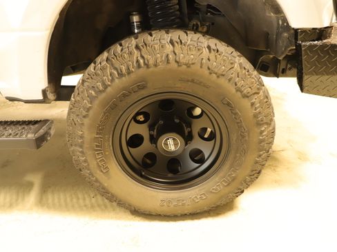 Used 2022 Ford F350 XL w/ Power Equipment Group image 7