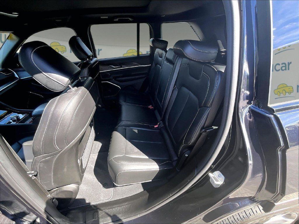 Used 2024 Jeep Grand Cherokee Limited 4xe AWD/4WD image 15