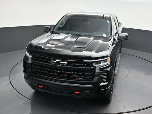 Used 2025 Chevrolet Silverado 1500 LT Trail Boss AWD/4WD image 24