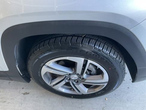 Used 2019 GMC Terrain SLT image 28