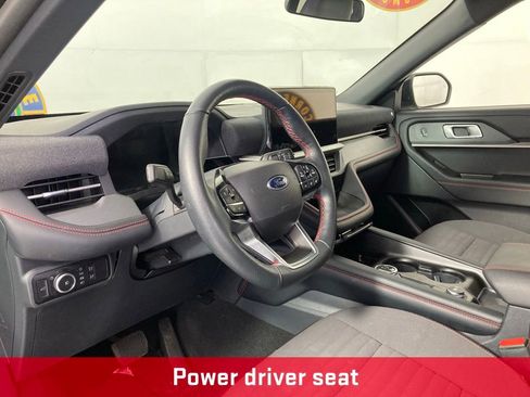 Used 2025 Ford Explorer ST-Line w/ ST-Line Street Pack AWD/4WD image 14