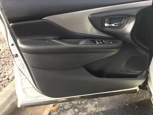 Used 2023 Nissan Murano S image 6