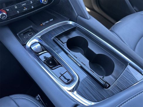Certified 2024 Buick Enclave Essence w/ Experience Buick Package image 29
