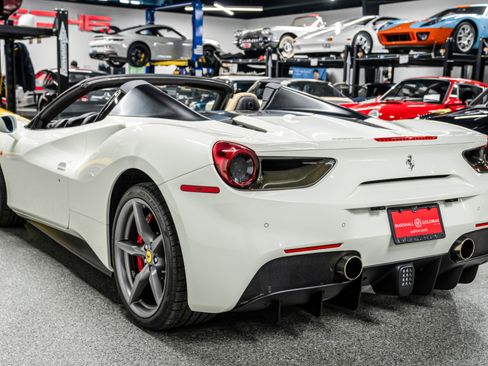 Used 2018 Ferrari 488 Spider image 6