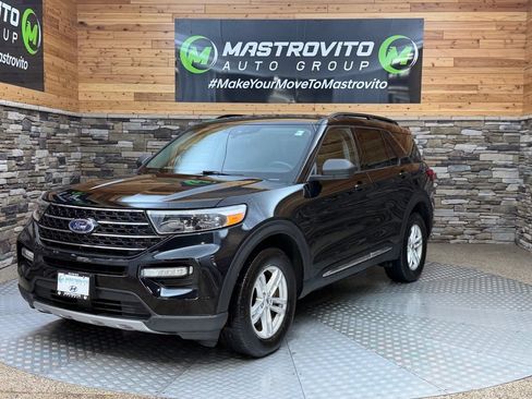 Used 2020 Ford Explorer XLT w/ Equipment Group 202A AWD/4WD image 9