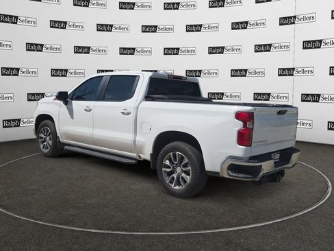 Used 2025 Chevrolet Silverado 1500 LT image 4