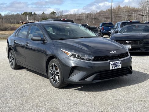 Used 2023 Kia Forte LXS image 7