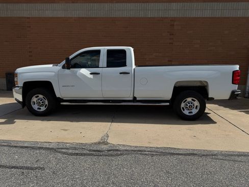 Used 2019 Chevrolet Silverado 2500 W/T w/ WT Convenience Package RWD image 5