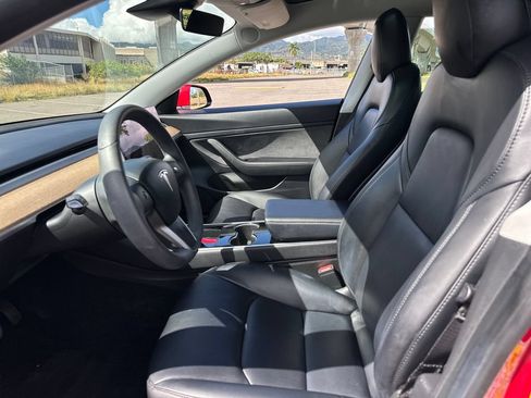 Used 2020 Tesla Model 3 Standard Range Plus RWD image 12
