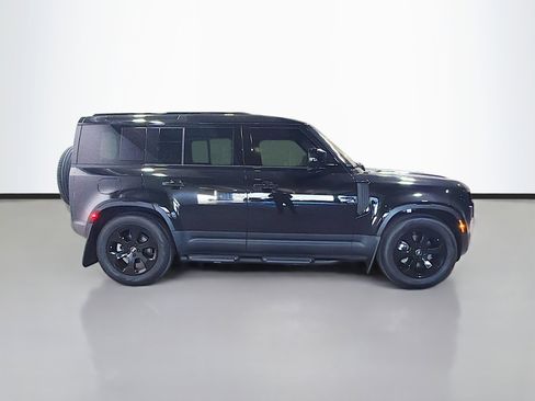Used 2025 Land Rover Defender 110 S image 6