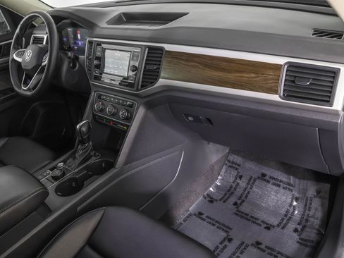 Used 2022 Volkswagen Atlas SE image 43