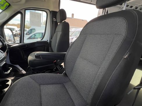 Used 2023 RAM ProMaster 2500 image 19