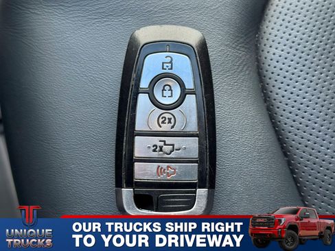 Used 2022 Ford F350 Platinum w/ Tremor Off-Road Package image 38