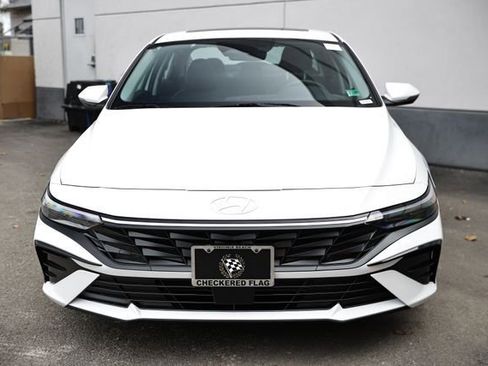 New 2026 Hyundai Elantra Limited FWD image 2