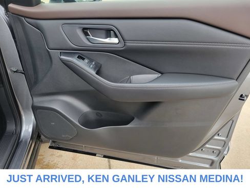 Certified 2023 Nissan Rogue SV w/ SV Premium B Package AWD/4WD image 22