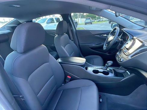 Used 2023 Chevrolet Malibu LT image 9