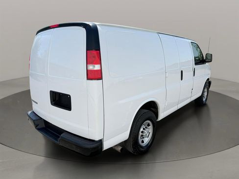Used 2021 Chevrolet Express 2500 RWD image 7