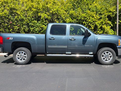 Used 2013 Chevrolet Silverado 2500 LTZ w/ LTZ Plus Package AWD/4WD image 3