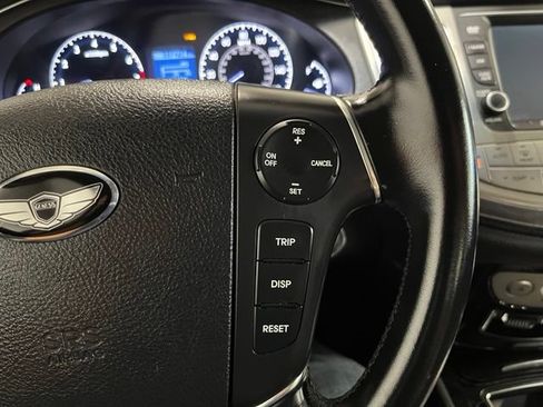Used 2012 Hyundai Genesis 3.8 w/ Premium Pkg RWD image 23