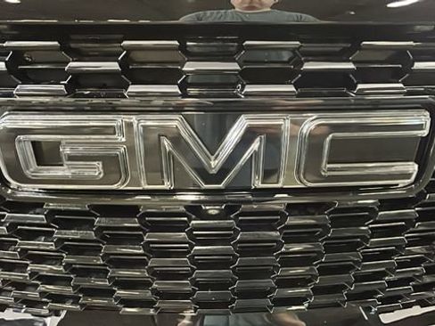 Used 2023 GMC Yukon Denali AWD/4WD image 8