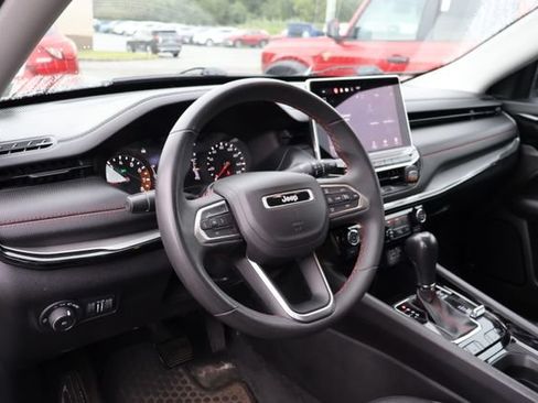 Used 2022 Jeep Compass Trailhawk AWD/4WD image 8