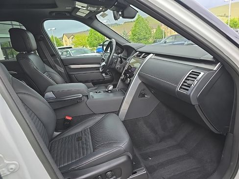 Used 2023 Land Rover Discovery S R-Dynamic AWD/4WD image 8