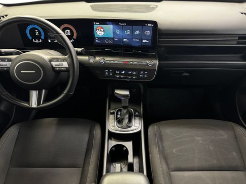 Used 2025 Hyundai Kona SEL AWD/4WD image 16