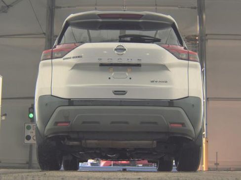 Used 2021 Nissan Rogue SV AWD/4WD image 7
