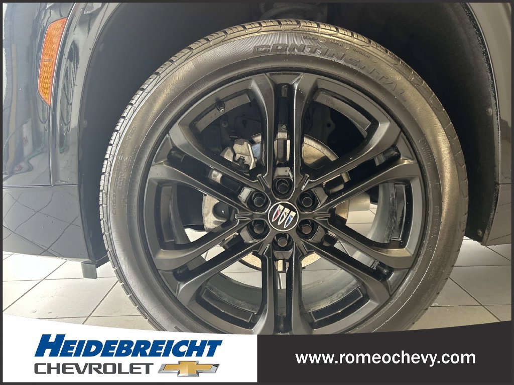 Used 2026 Buick Enclave Sport Touring w/ Power Package FWD image 7