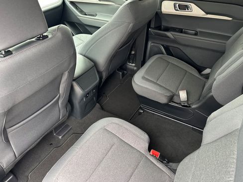 New 2026 Ford Explorer Active AWD/4WD image 4
