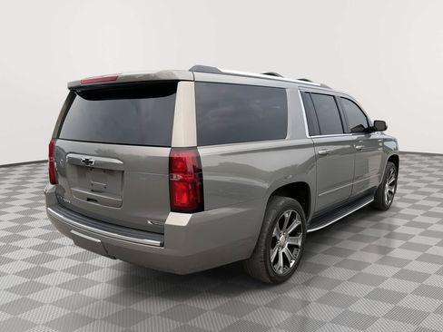 Used 2017 Chevrolet Suburban Premier AWD/4WD image 7
