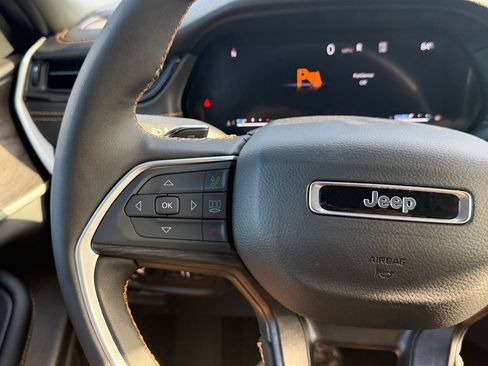 New 2026 Jeep Grand Cherokee Limited AWD/4WD image 16