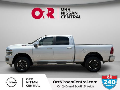 Used 2026 RAM 2500 Laramie AWD/4WD image 8
