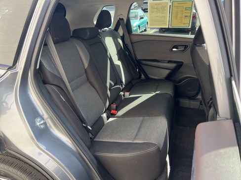 Used 2023 Nissan Rogue SV image 23