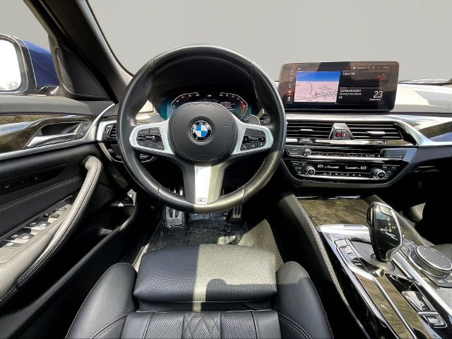 Used 2023 BMW 540i w/ M Sport Package RWD image 10