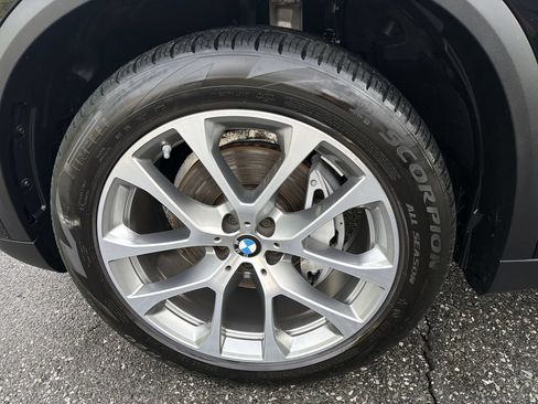 Used 2024 BMW X5 xDrive40i AWD/4WD image 16