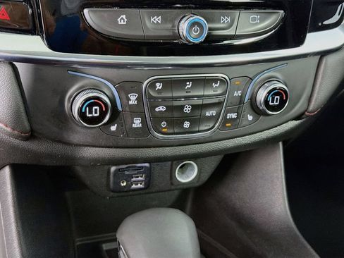 Used 2023 Chevrolet Traverse RS AWD/4WD image 20