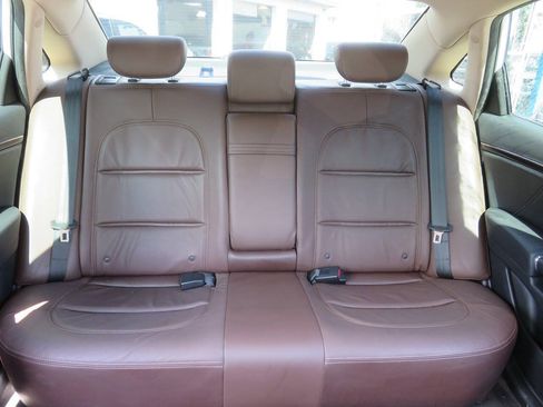 Used 2011 Hyundai Azera GLS w/ Premium Pkg 2 FWD image 19