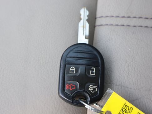 Used 2014 Ford Edge SEL w/ Equipment Group 205A AWD/4WD image 28