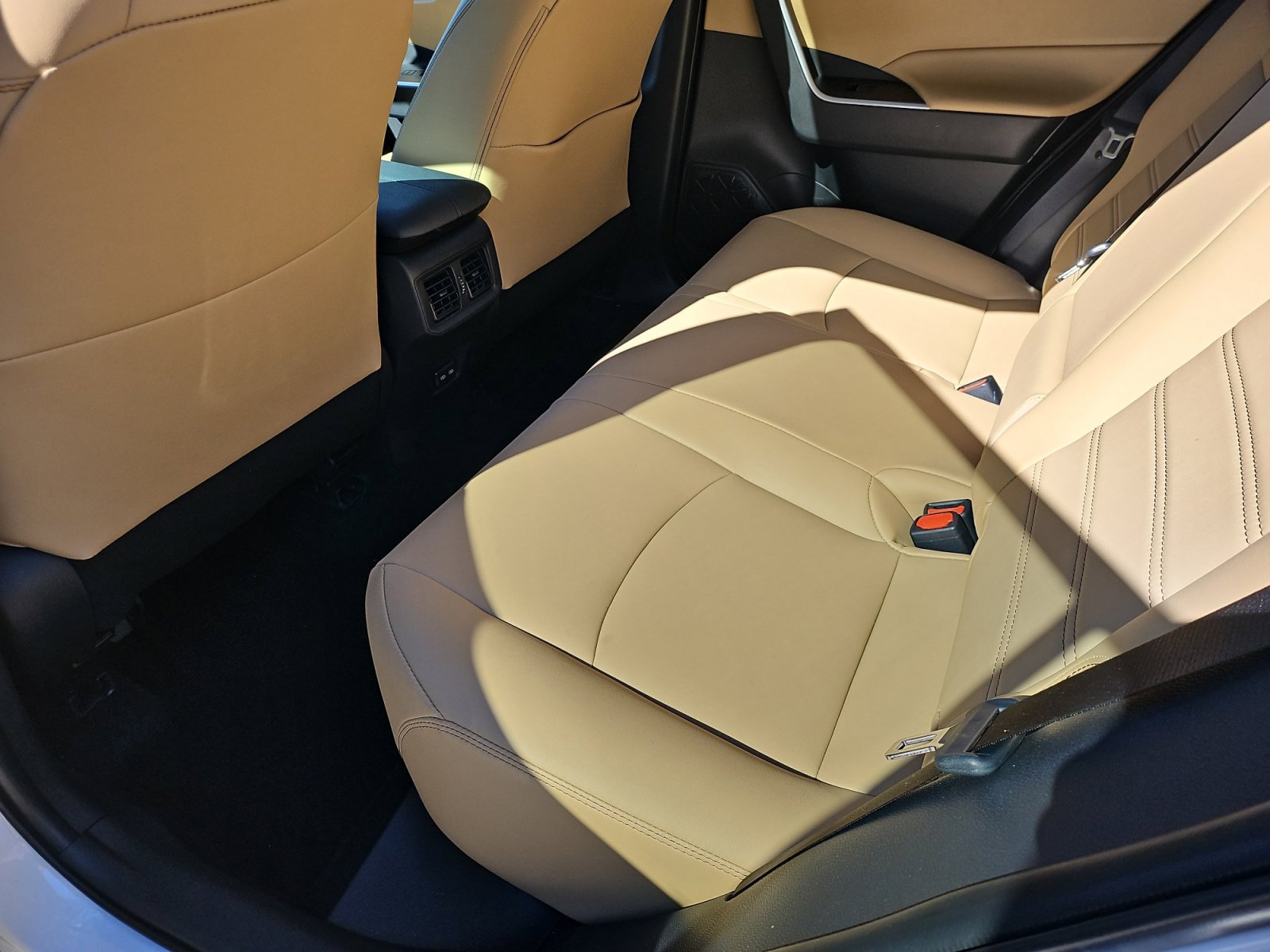 Used 2025 Toyota RAV4 XLE Premium w/ Weather Package FWD image 30