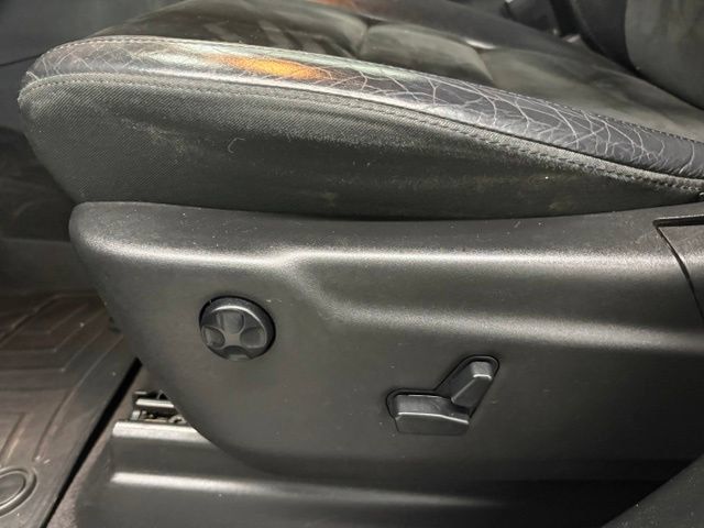 Used 2018 Jeep Grand Cherokee Altitude AWD/4WD image 15