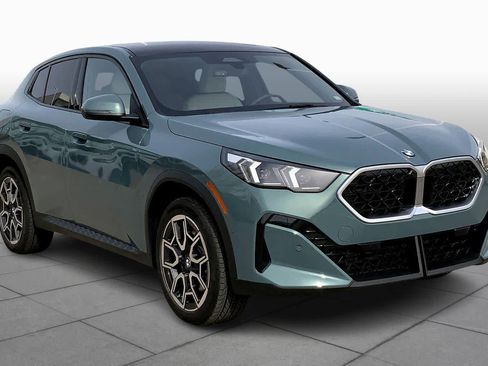 New 2026 BMW X2 xDrive28i w/ Technology Package image 2