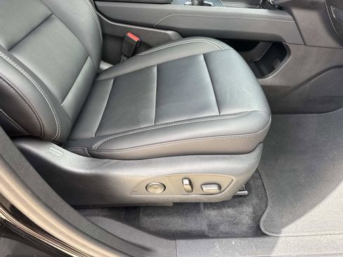 Used 2024 GMC Acadia Elevation w/ Black Edition FWD image 11