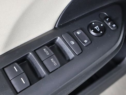 Used 2019 Honda Civic EX image 18