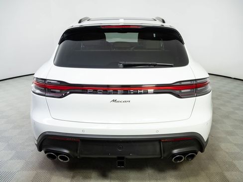 Certified 2024 Porsche Macan AWD/4WD image 30