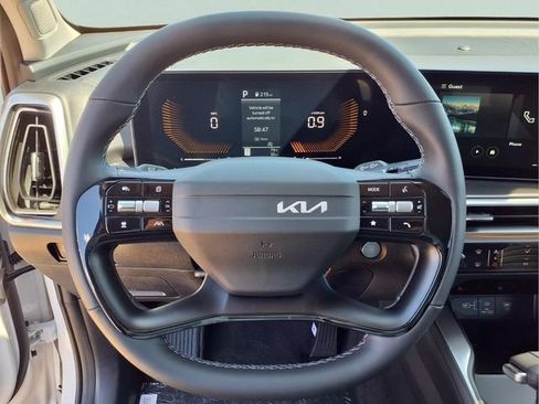 New 2026 Kia Sorento LX FWD image 8