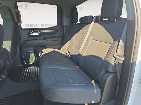 Used 2022 Chevrolet Silverado 1500 RST w/ Z71 Off-Road Package AWD/4WD image 13